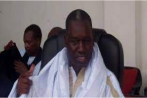 Le président de la CVE Kane Hamidou Baba fait un accident de la route et son admission à l’hôpital militaire de Nouakchott Le président de la CVE Kane Hamidou Baba fait un accident de la route et son admission à l’hôpital militaire de Nouakchott