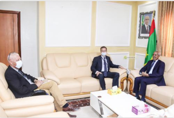 Le ministre de la Défense nationale reçoit l'ambassadeur chef de délégation de l'Union européenne Le ministre de la Défense nationale reçoit l'ambassadeur chef de délégation de l'Union européenne