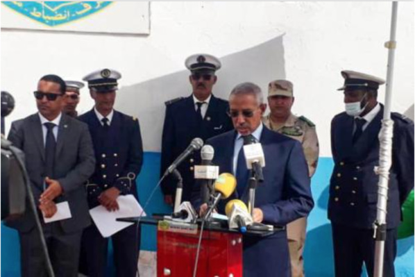 Le ministre de la Défense inaugure des installations militaires à Nouadhibou et supervise la sortie d’une nouvelle promotion d’élèves officiers de la marine nationale et marchande
