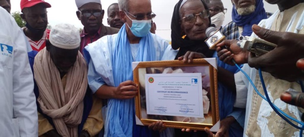 Vidéo : pour son soutien à la caravane médicale, S.E.M Cheikhna Nenni Moulaye Zeine à l'honneur à Bababe
