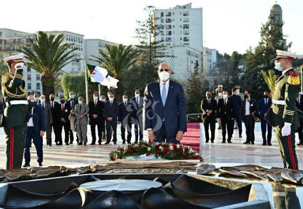 Le Président de la République visite le monument des martyrs à Alger Le Président de la République visite le monument des martyrs à Alger