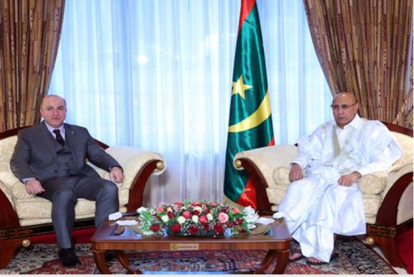 Le Président de la République reçoit le Premier ministre algérien Le Président de la République reçoit le Premier ministre algérien