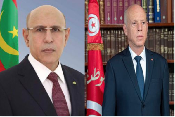 Le Président de la République reçoit un appel téléphonique du Président tunisien