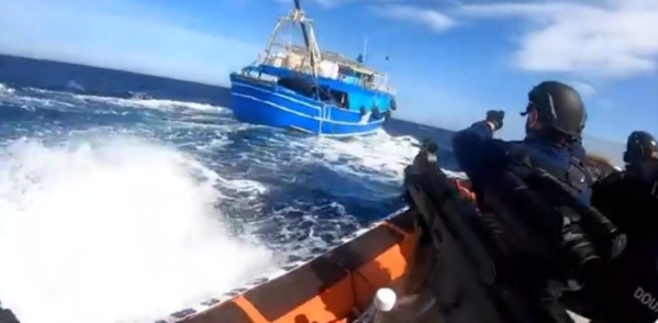Un navire autorisé à continuer sa route après des semaines d’inspection Un navire autorisé à continuer sa route après des semaines d’inspection