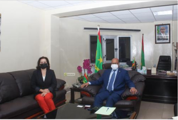 Le ministre de l’Agriculture reçoit l’Ambassadrice d’Espagne Le ministre de l’Agriculture reçoit l’Ambassadrice d’Espagne