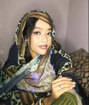 La personne à suivre : Aliya Abass, très indépendante reporter sur téléphone mobile en Mauritanie