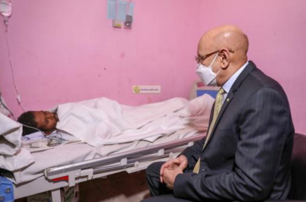 Le Président de la République se rassure sur la santé d'un citoyen Le Président de la République se rassure sur la santé d'un citoyen