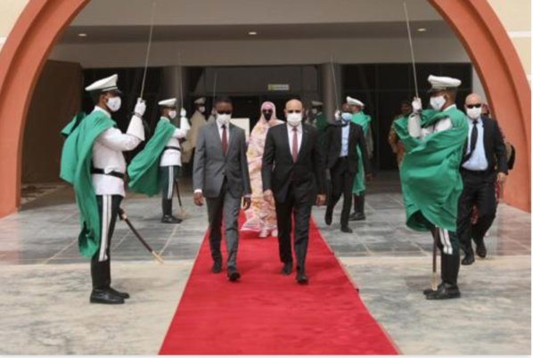 Départ du Président de la République pour Bruxelles Départ du Président de la République pour Bruxelles