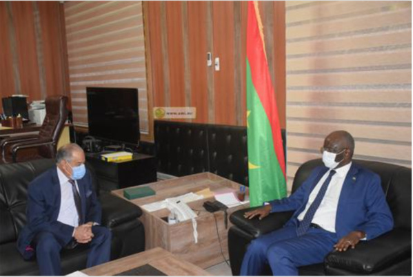 Le ministre de l’Intérieur reçoit l’ambassadeur d’Algérie Le ministre de l’Intérieur reçoit l’ambassadeur d’Algérie