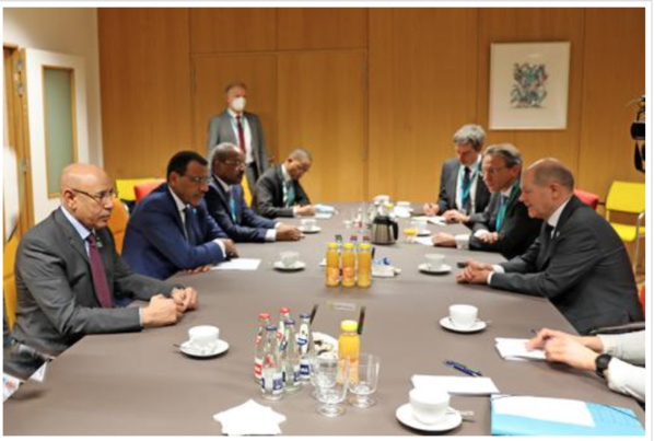 Séance de travail entre le président Ghazouani et le chancelier allemand Séance de travail entre le président Ghazouani et le chancelier allemand