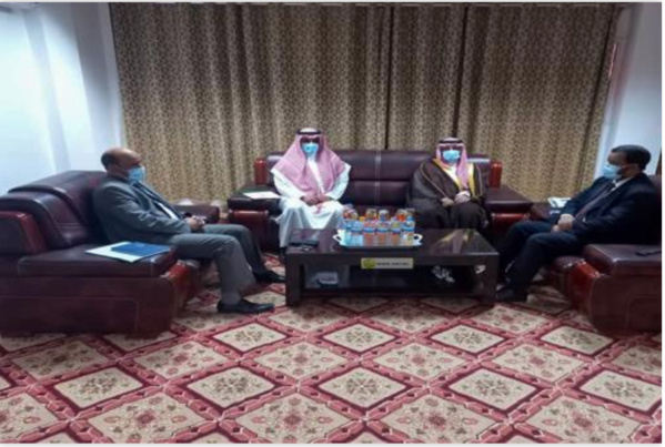 Le ministre des Affaires islamiques s’entretient avec l’ambassadeur d’Arabie Saoudite Le ministre des Affaires islamiques s’entretient avec l’ambassadeur d’Arabie Saoudite