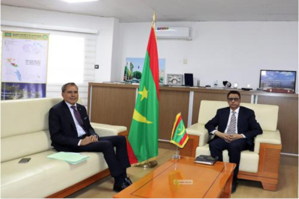 Le ministre du Pétrole reçoit l'ambassadeur du Maroc en Mauritanie Le ministre du Pétrole reçoit l'ambassadeur du Maroc en Mauritanie