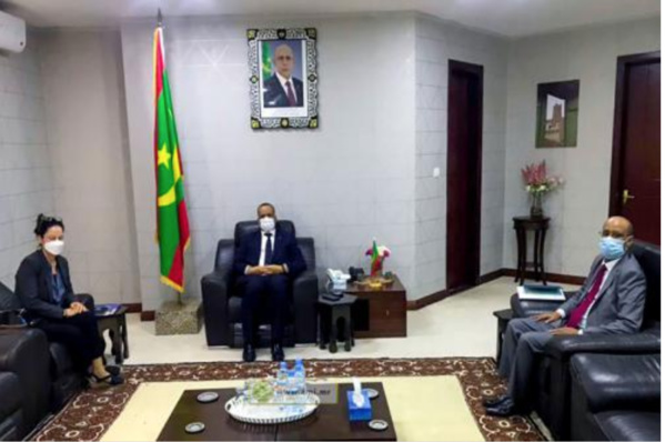 Le ministre des Affaires étrangères reçoit les lettres d’accréditation de la représentante du HCR Le ministre des Affaires étrangères reçoit les lettres d’accréditation de la représentante du HCR