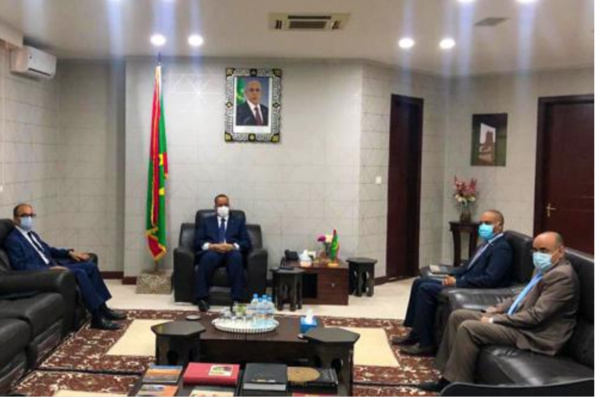 Le ministre des Affaires Étrangères s’entretient avec l’ambassadeur tunisien Le ministre des Affaires Étrangères s’entretient avec l’ambassadeur tunisien