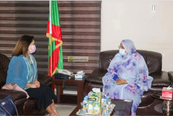 La présidente de la Région de Nouakchott s’entretient avec l’ambassadrice d’Espagne La présidente de la Région de Nouakchott s’entretient avec l’ambassadrice d’Espagne