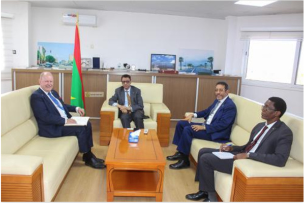 Le ministre du Pétrole reçoit l'ambassadeur de Finlande Le ministre du Pétrole reçoit l'ambassadeur de Finlande