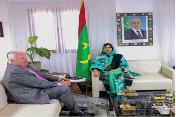 La ministre de l’enseignement supérieur s'entretient avec l'ambassadeur du Royaume Uni La ministre de l’enseignement supérieur s'entretient avec l'ambassadeur du Royaume Uni