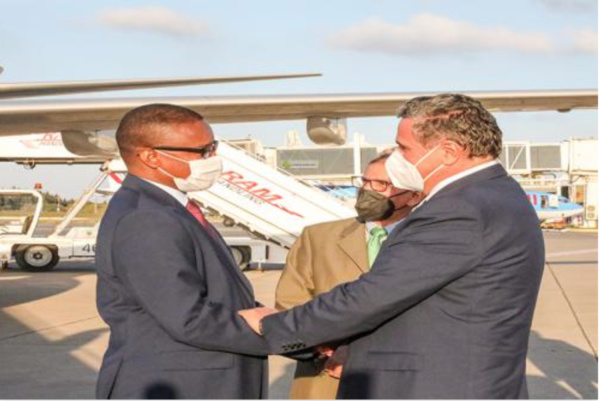 Le Premier ministre arrive à Rabat pour présider la partie mauritanienne de la Haute commission mixte de coopération Le Premier ministre arrive à Rabat pour présider la partie mauritanienne de la Haute commission mixte de coopération