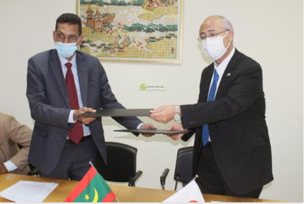 Signature d'un contrat d'appui au « Projet d’aménagement de l'école 2 d’Aleg Signature d'un contrat d'appui au « Projet d’aménagement de l'école 2 d’Aleg