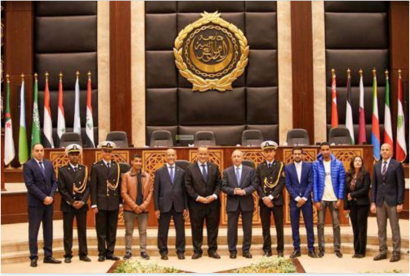 Le ministre des Affaires étrangères visite le siège de l'Académie arabe des sciences, de la technologie et des transports maritimes Le ministre des Affaires étrangères visite le siège de l'Académie arabe des sciences, de la technologie et des transports maritimes