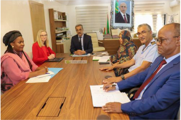 Le ministre des pêches s'entretient avec l'ambassadeur des États-Unis d'Amérique Le ministre des pêches s'entretient avec l'ambassadeur des États-Unis d'Amérique