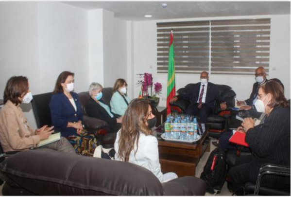 Le ministre de l’Agriculture s'entretient avec la secrétaire d’État espagnole à la Coopération internationale Le ministre de l’Agriculture s'entretient avec la secrétaire d’État espagnole à la Coopération internationale