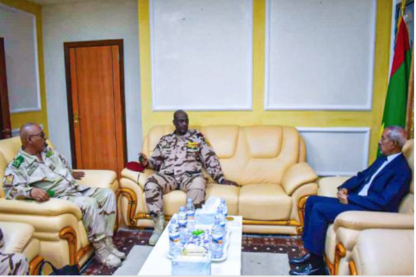 Le ministre de la Défense nationale reçoit le commandant de la force conjointe du G5 Sahel
