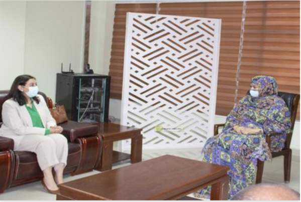 La ministre du Commerce reçoit la représentante de la Banque mondiale en Mauritanie La ministre du Commerce reçoit la représentante de la Banque mondiale en Mauritanie