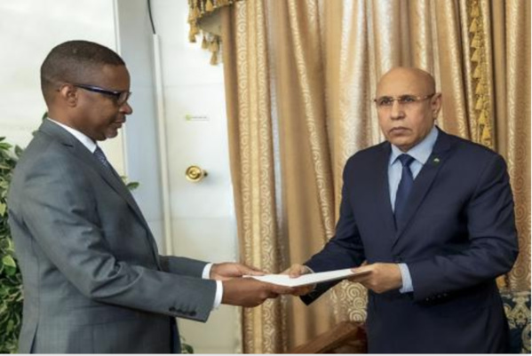 Le Premier ministre présente la démission du gouvernement Le Premier ministre présente la démission du gouvernement