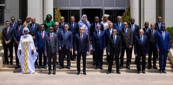 Nouveau gouvernement: Une équipe politique? Nouveau gouvernement: Une équipe politique?