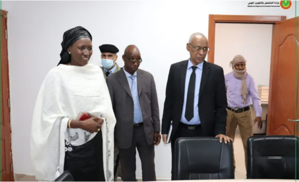 La ministre de l’emploi : « nous devons travailler dans un esprit d’équipe afin de réussir un travail efficace » La ministre de l’emploi : « nous devons travailler dans un esprit d’équipe afin de réussir un travail efficace »