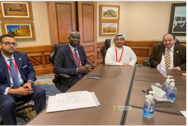 Le ministre des Affaires économiques s’entretient avec le président de l’Institution arabe pour l’Investissement et le Développement agricole Le ministre des Affaires économiques s’entretient avec le président de l’Institution arabe pour l’Investissement et le Développement agricole