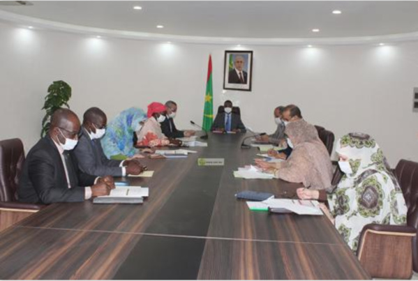 Le Premier ministre préside la réunion du comité ministériel chargé du suivi de la situation des enfants sans soutien familial Le Premier ministre préside la réunion du comité ministériel chargé du suivi de la situation des enfants sans soutien familial