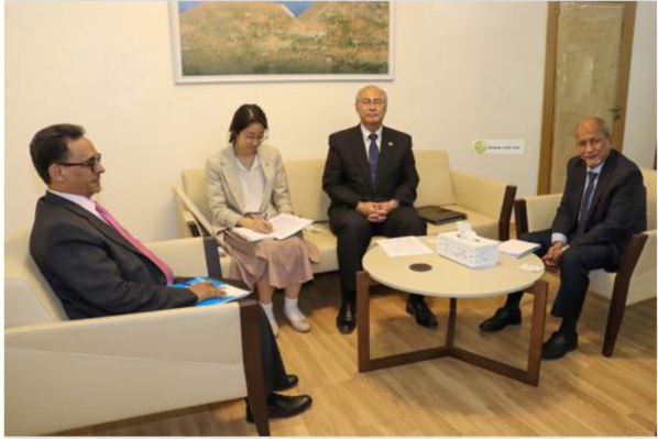 Le ministre des Pêches s’entretient avec l’ambassadeur du Japon Le ministre des Pêches s’entretient avec l’ambassadeur du Japon