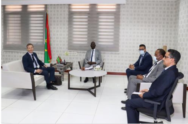 Le ministre des Affaires économiques reçoit le chef de la délégation de l'Union européenne Le ministre des Affaires économiques reçoit le chef de la délégation de l'Union européenne