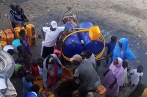 Pénurie d’eau et spéculation des charretiers Pénurie d’eau et spéculation des charretiers