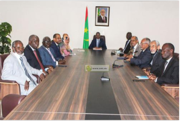 Le Premier ministre se réunit avec les membres du comité technique d’appui à la mise en valeur optimale du patrimoine foncier national