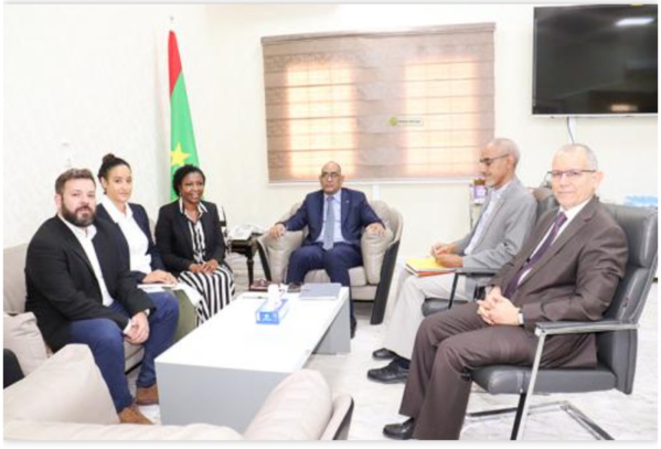 Le ministre des Finances reçoit une délégation du Fonds mondial de lutte contre la tuberculose Le ministre des Finances reçoit une délégation du Fonds mondial de lutte contre la tuberculose