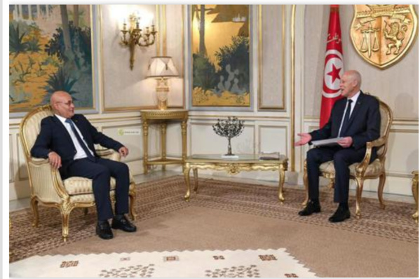 Le ministre de la Culture remet un message du président de la République à son homologue tunisien