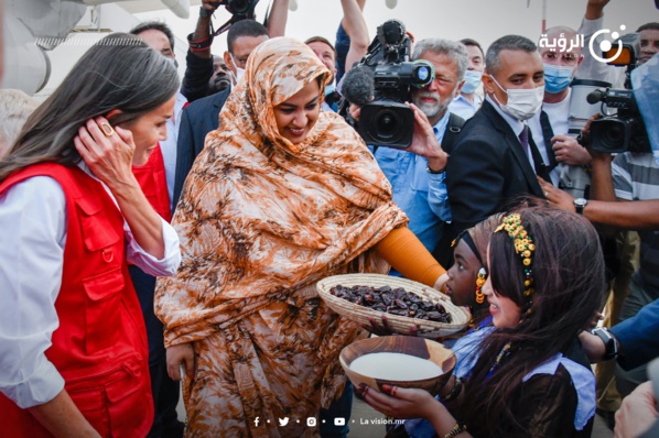 La Reine d'Espagne visite à Nouakchott la Société nationale de Distribution de Poisson