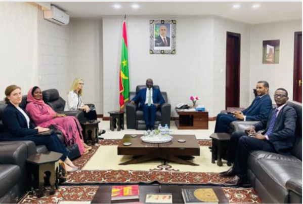 Le ministre des Affaires étrangères reçoit l'ambassadrice des USA Le ministre des Affaires étrangères reçoit l'ambassadrice des USA