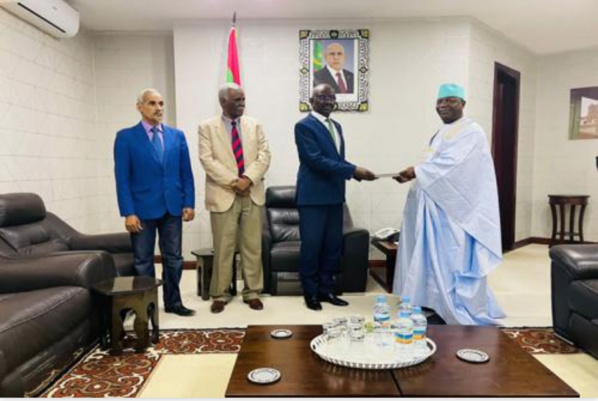 Le ministre des Affaires étrangères reçoit une copie figurée des lettres de créances du nouvel ambassadeur de Guinée Bissau