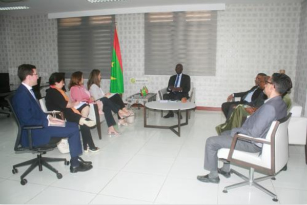 Le ministre des Affaires économiques reçoit la secrétaire d’État espagnole du Commerce Le ministre des Affaires économiques reçoit la secrétaire d’État espagnole du Commerce