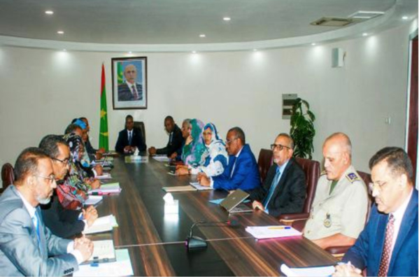 Le Premier ministre préside le comité ministériel chargé de la riposte rapide et de l'intervention en situation difficile Le Premier ministre préside le comité ministériel chargé de la riposte rapide et de l'intervention en situation difficile