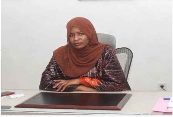 La ministre de l'Environnement et du Développement durable se rend à Dakar La ministre de l'Environnement et du Développement durable se rend à Dakar