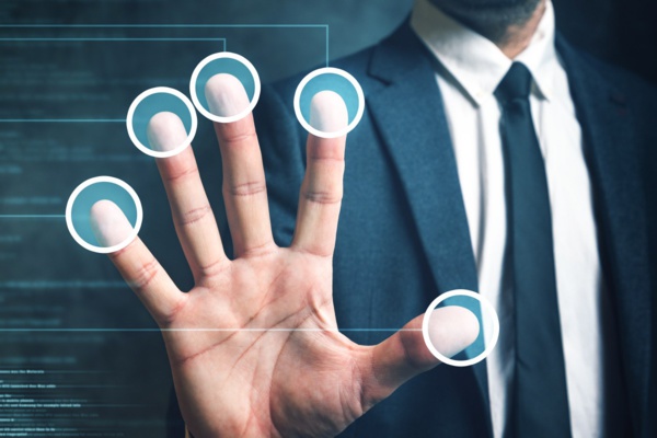 Le directeur général de l’Agence nationale du registre des populations prête serment Le directeur général de l’Agence nationale du registre des populations prête serment