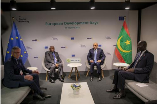 Le Président de la République reçoit le secrétaire général de l’OEACP Le Président de la République reçoit le secrétaire général de l’OEACP