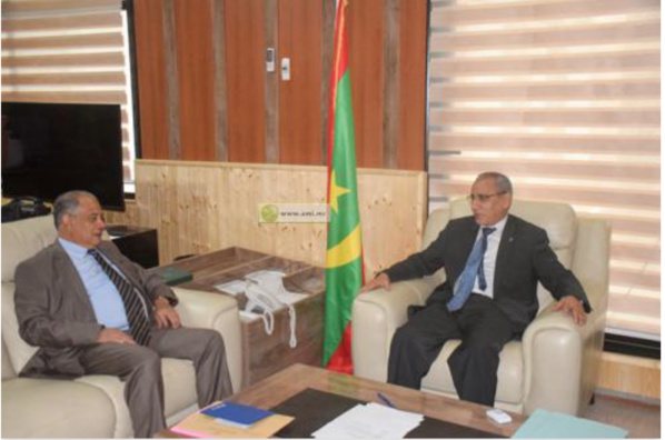 Le ministre de l’Intérieur reçoit l’ambassadeur d’Algérie