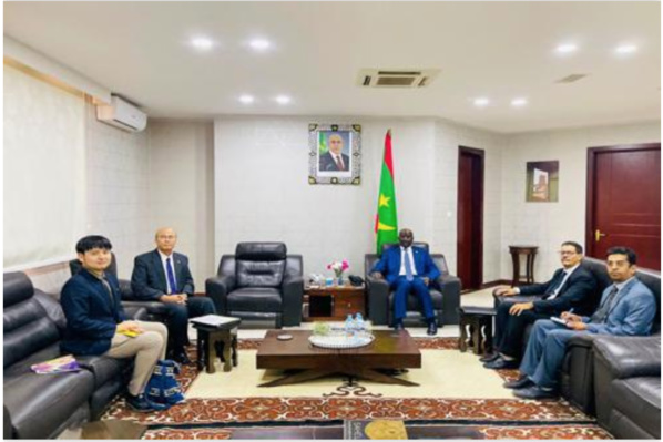 Le ministre des Affaires étrangères reçoit l’ambassadeur du Japon Le ministre des Affaires étrangères reçoit l’ambassadeur du Japon