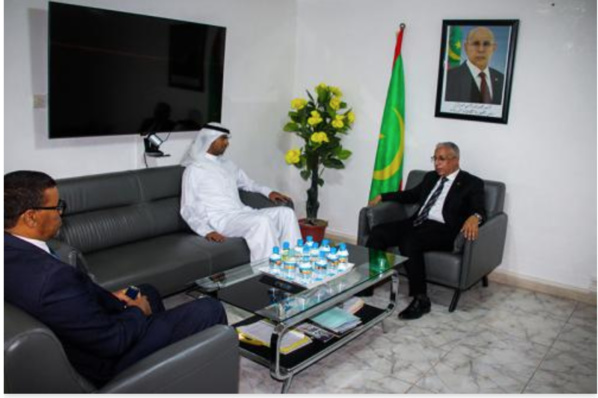 Le ministre de la Santé s'entretient avec le chargé d'Affaire de l’État du Koweït Le ministre de la Santé s'entretient avec le chargé d'Affaire de l’État du Koweït